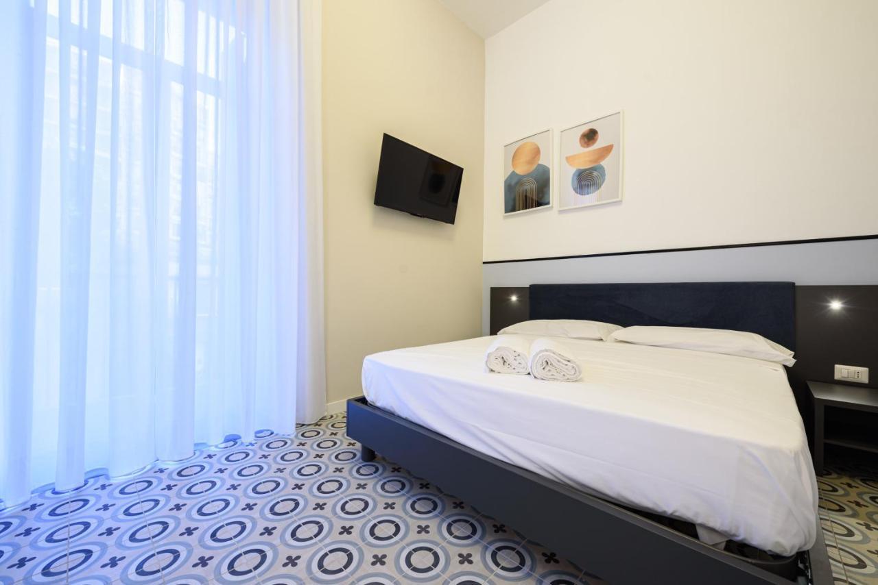 נאפולי Maria Theresa Rooms & Garden מראה חיצוני תמונה