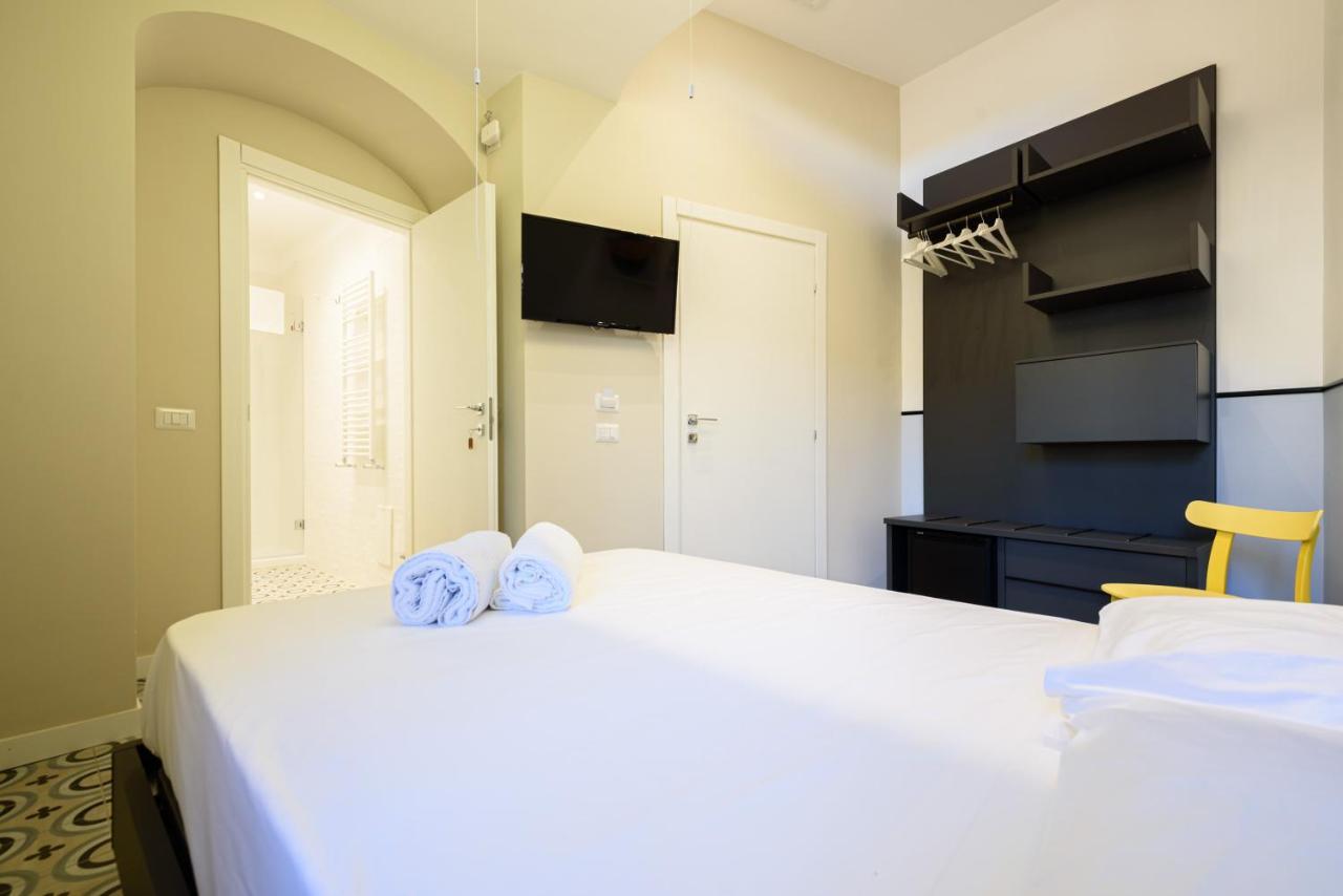 נאפולי Maria Theresa Rooms & Garden מראה חיצוני תמונה