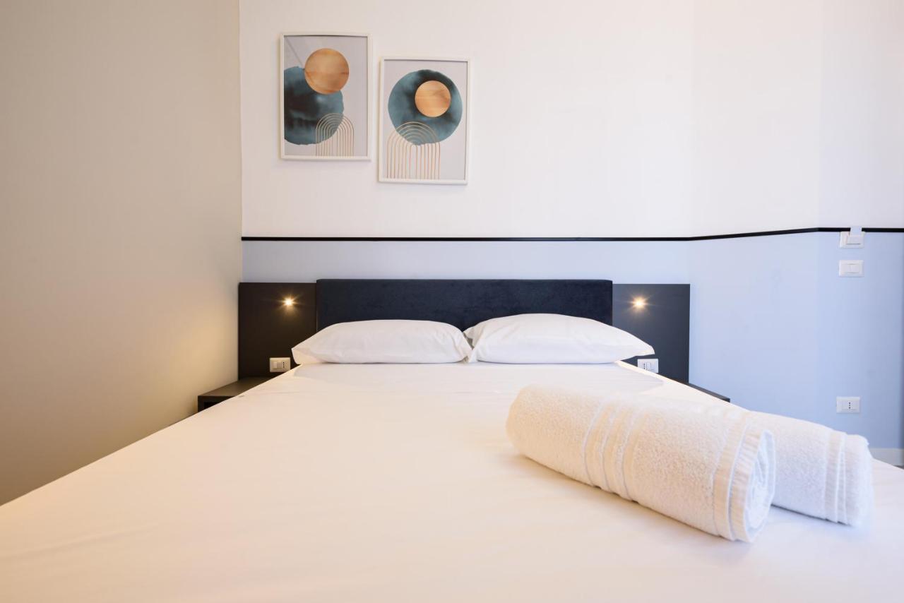 נאפולי Maria Theresa Rooms & Garden מראה חיצוני תמונה
