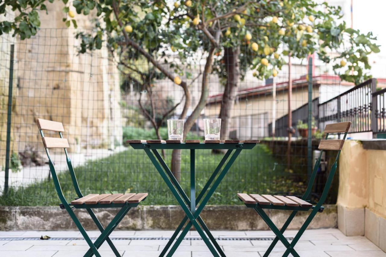 נאפולי Maria Theresa Rooms & Garden מראה חיצוני תמונה